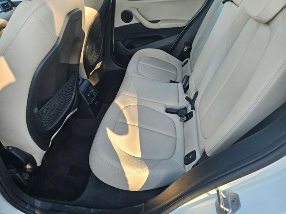 BMW X1 sDrive16d Advantage (11)