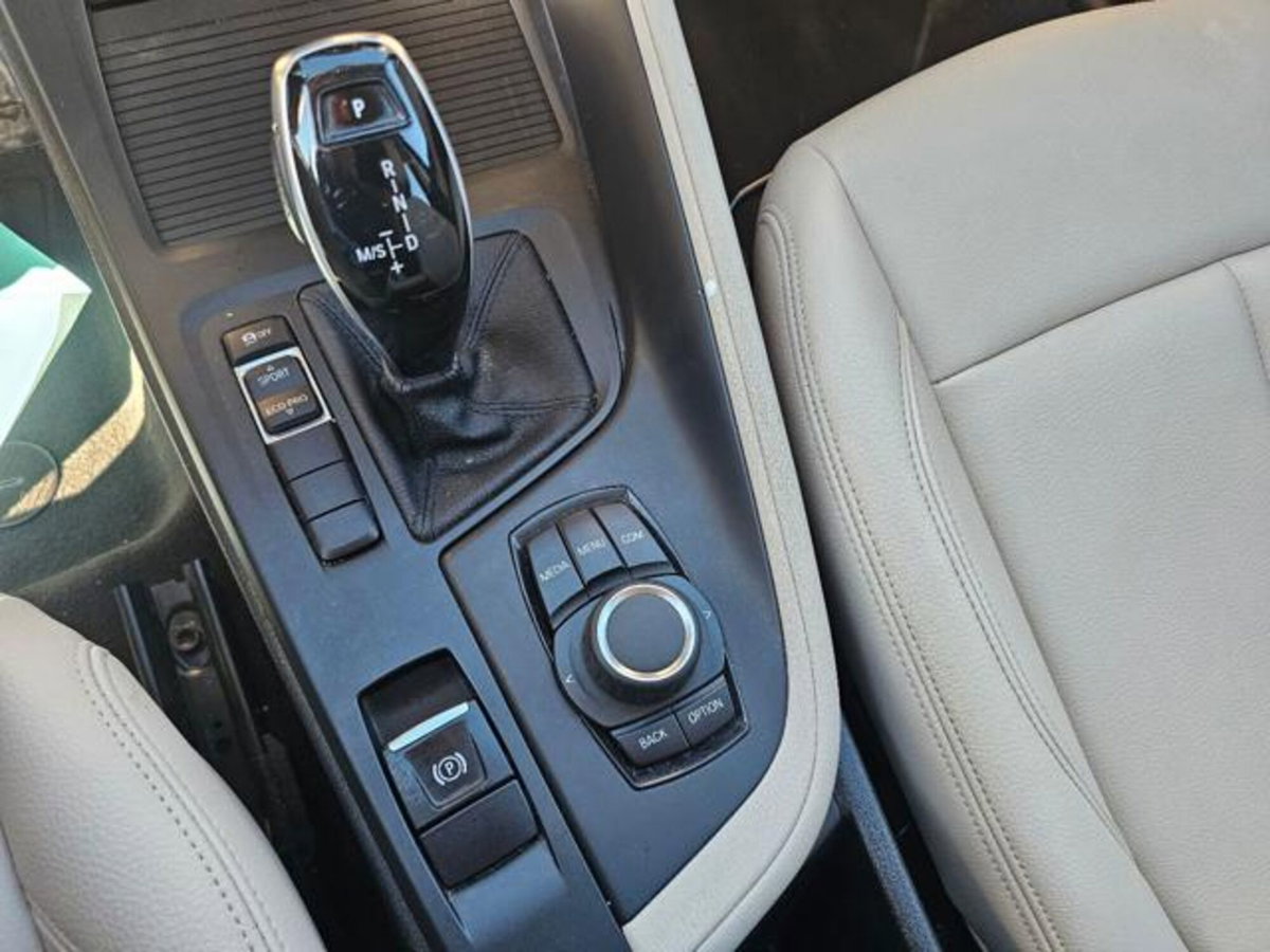 BMW X1 sDrive16d Advantage (12)