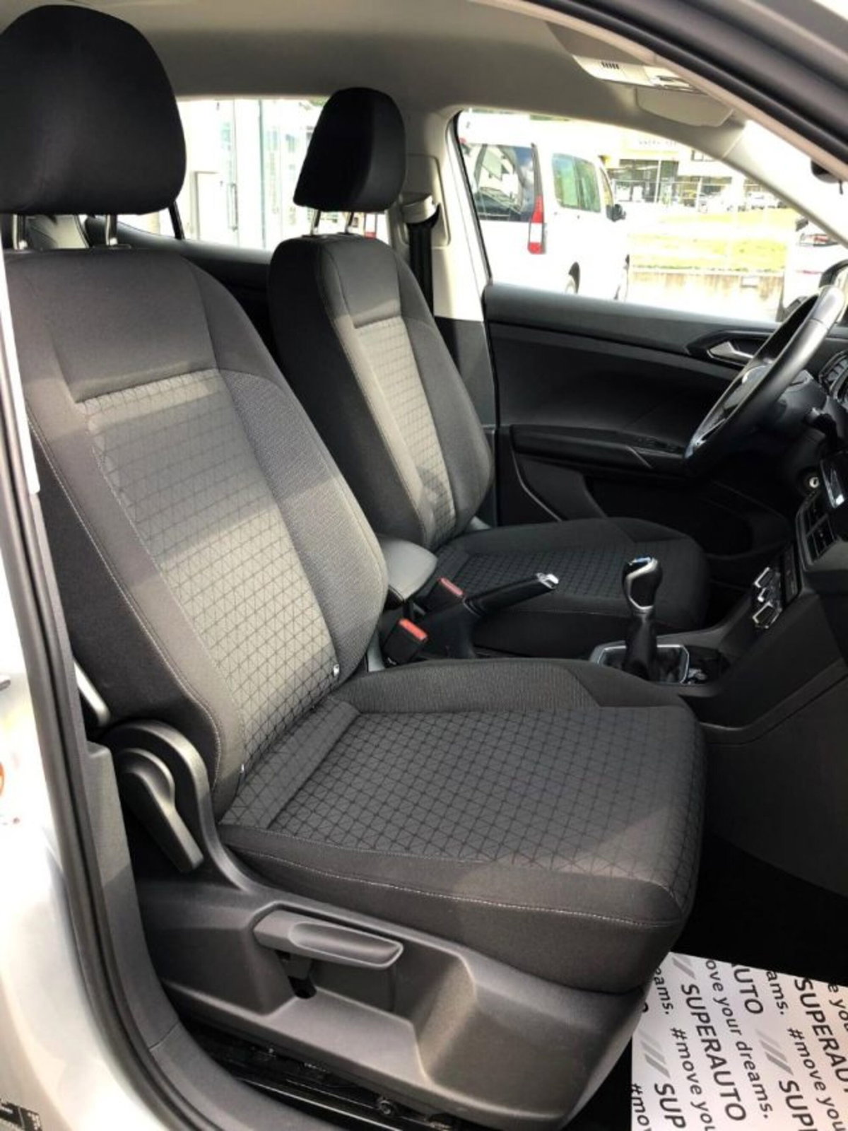 Volkswagen T-Cross 1.0 TSI Style BMT (11)