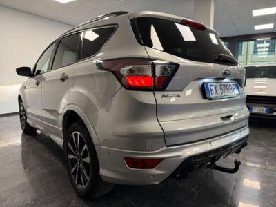 Ford Kuga 2.0 TDCI 150 CV S&S 4WD Powershift Titanium (4)