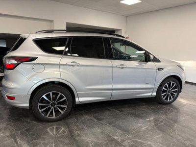 Ford Kuga 2.0 TDCI 150 CV S&S 4WD Powershift Titanium (8)
