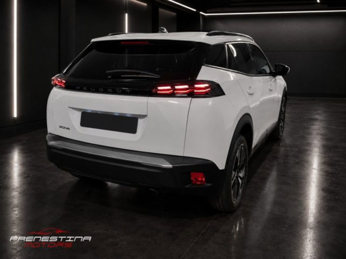 Peugeot 2008 PureTech 100 S&S Allure (4)