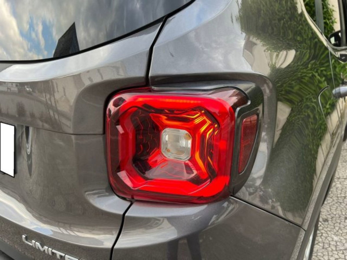 Jeep Renegade 1.6 Mjt 120 CV Limited (11)