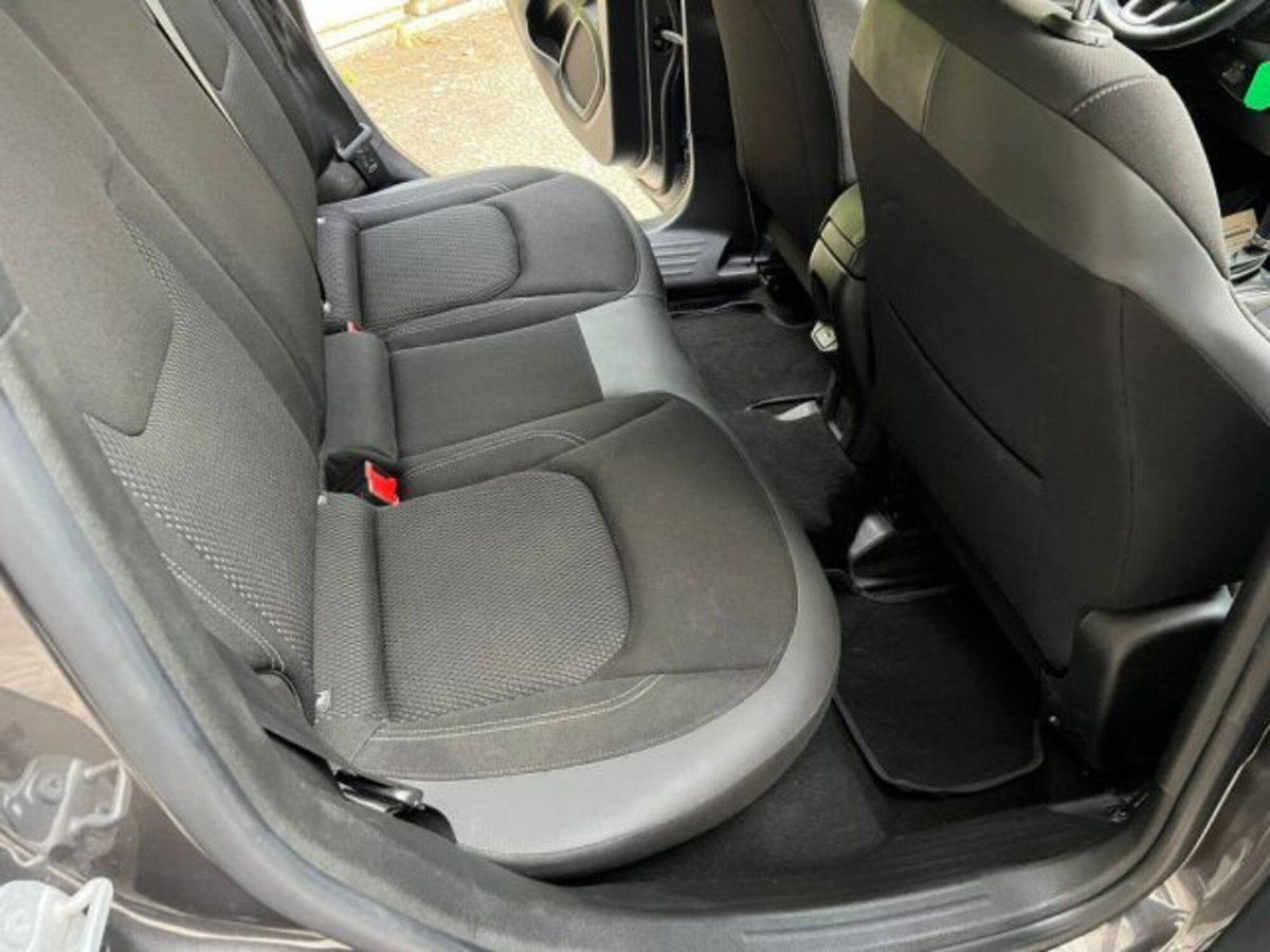 Jeep Renegade 1.6 Mjt 120 CV Limited (18)