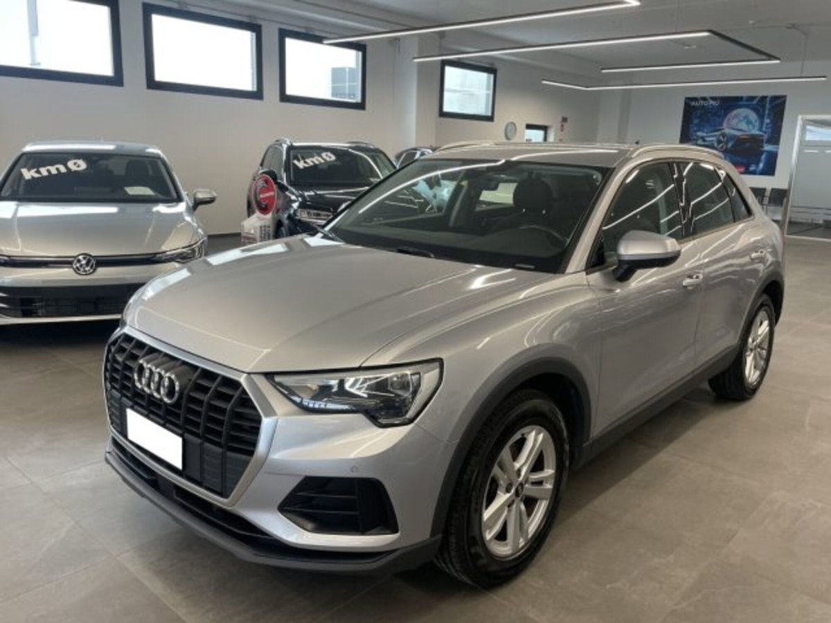 Audi Q3 2.0 TDI 150 CV quattro Business (14)