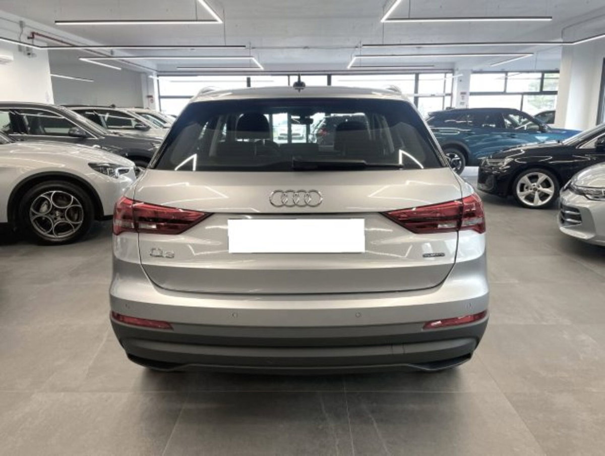 Audi Q3 2.0 TDI 150 CV quattro Business (5)