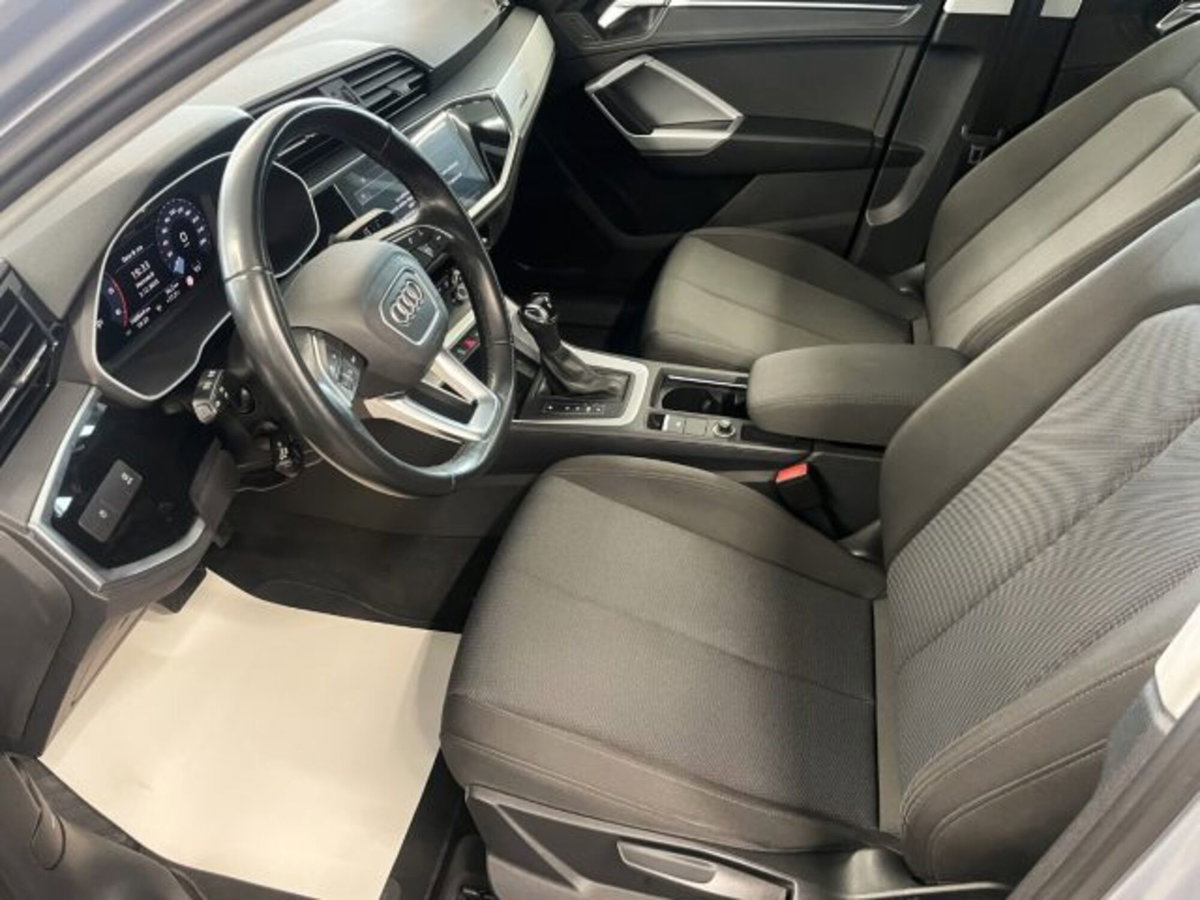 Audi Q3 2.0 TDI 150 CV quattro Business (7)