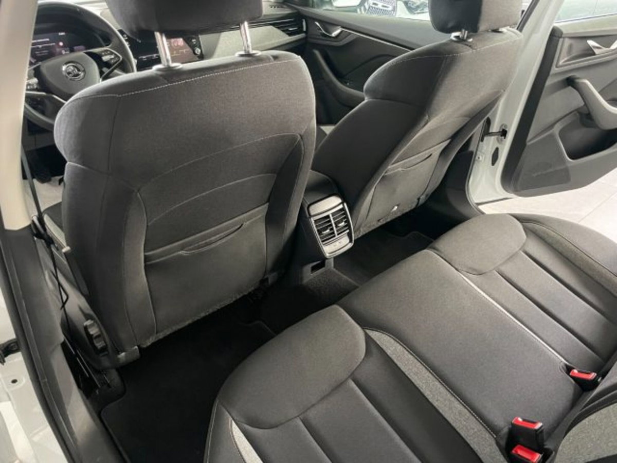 Skoda Kamiq 1.0 TSI Ambition (12)