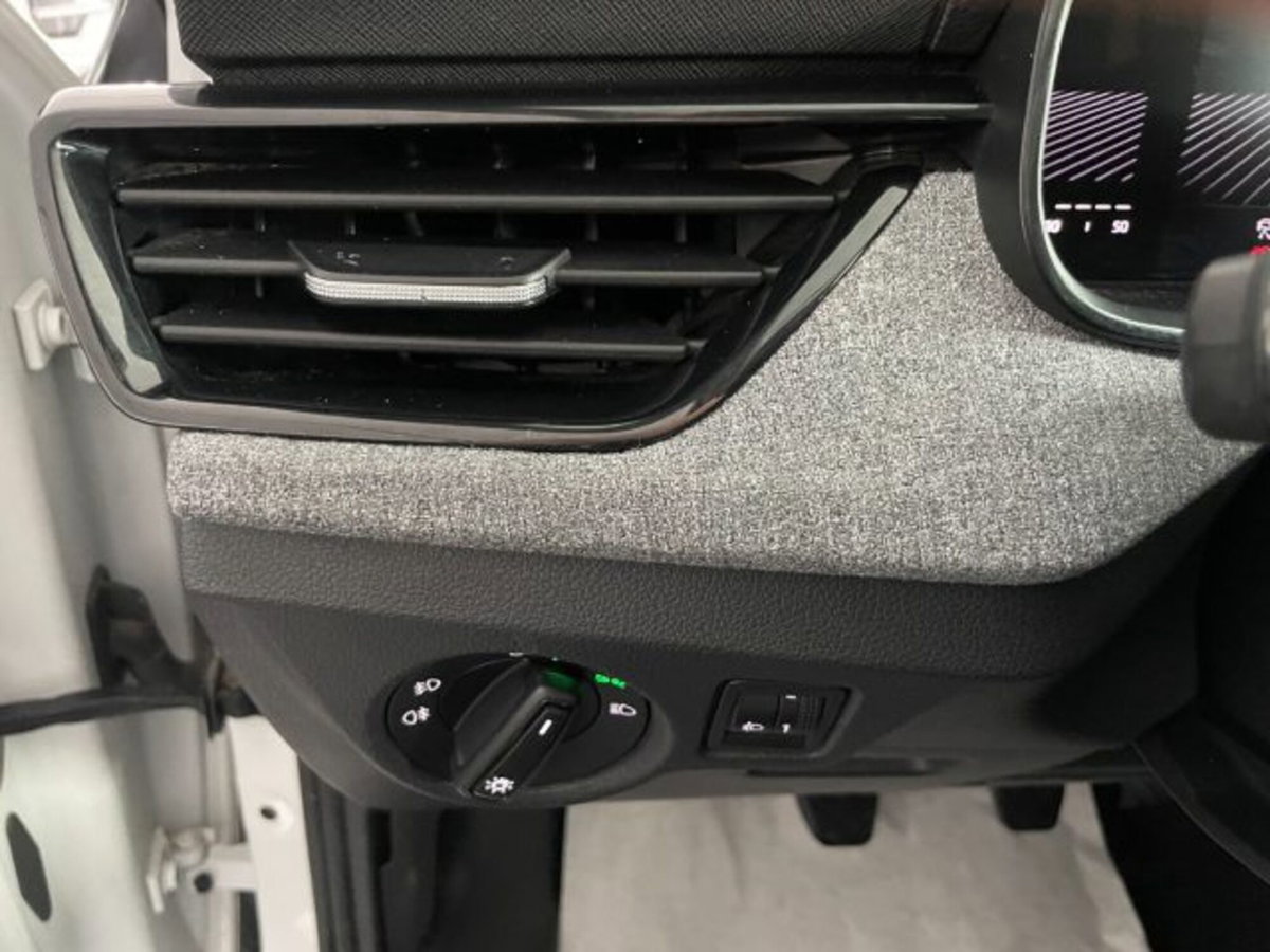 Skoda Kamiq 1.0 TSI Ambition (17)