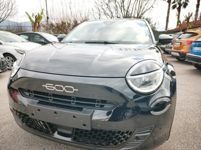 Fiat 600 1.2 Business 100cv (2)