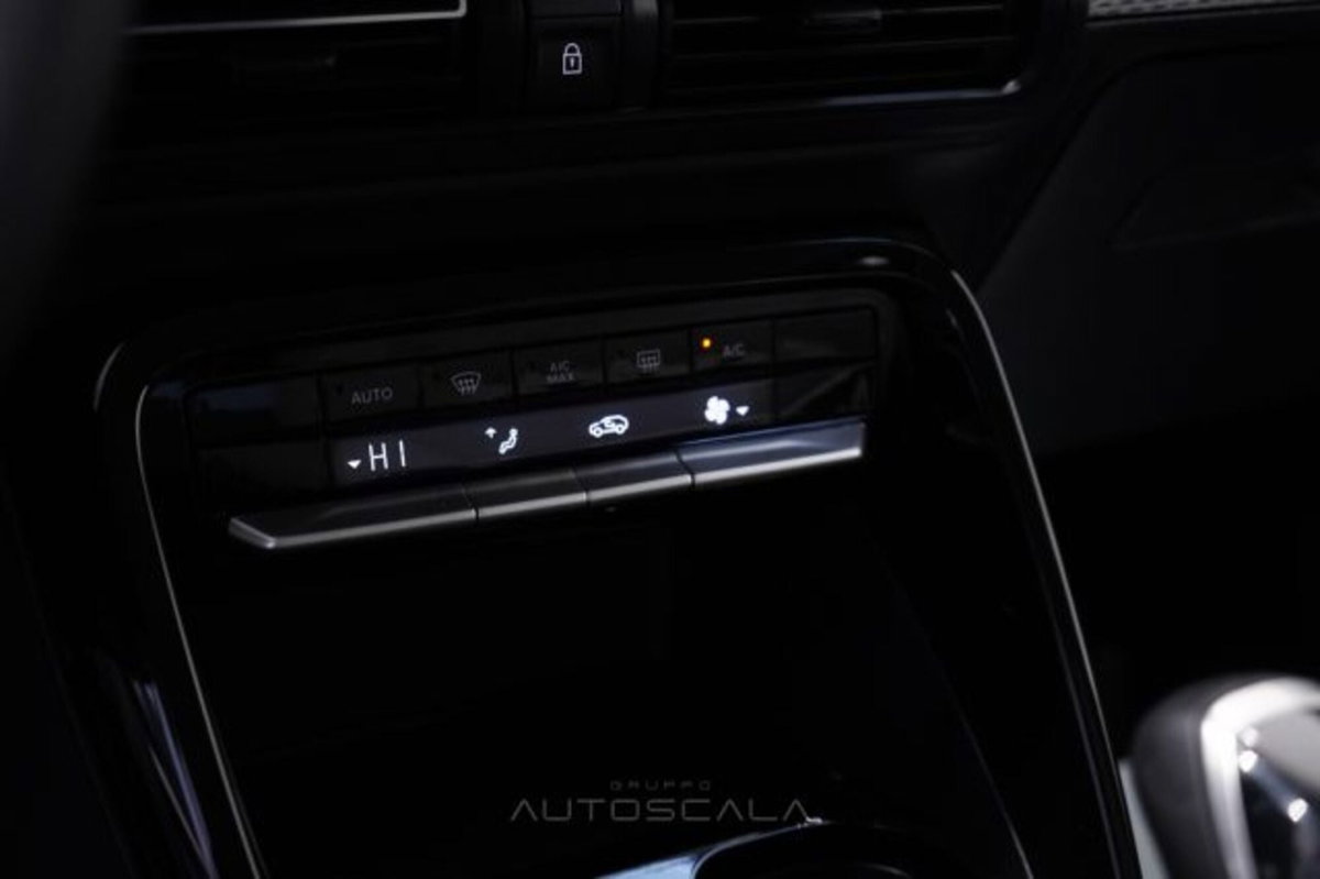 Citroen C3 1.2 puretech turbo Max 100cv s&s (15)