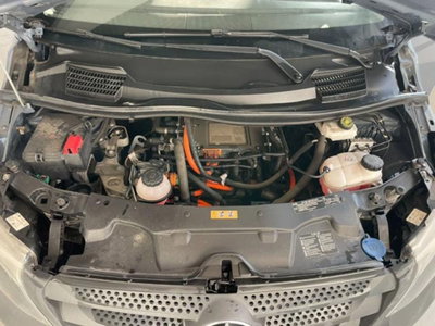 Mercedes-Benz Classe eVito Furgone 112 Furgone Long (10)