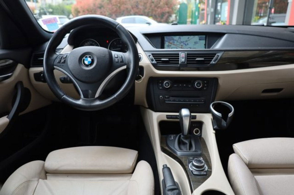 BMW X1 xDrive20d Attiva (20)