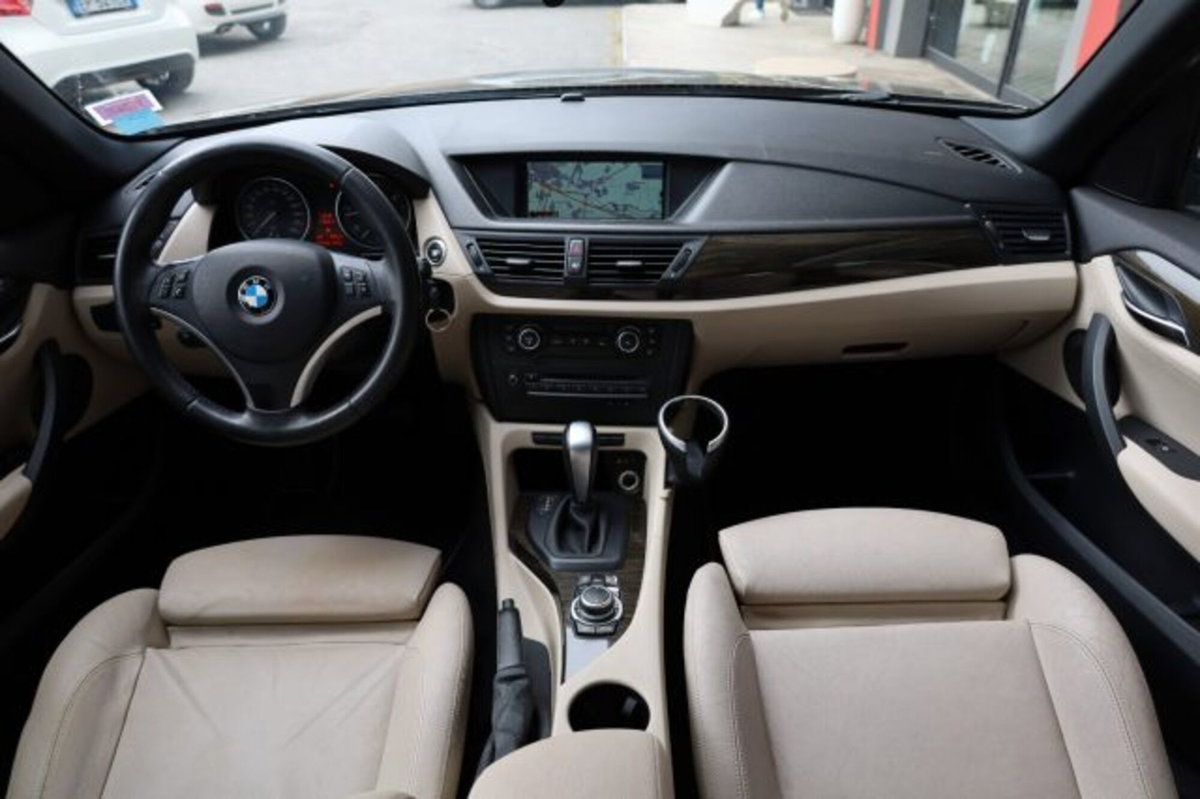 BMW X1 xDrive20d Attiva (4)