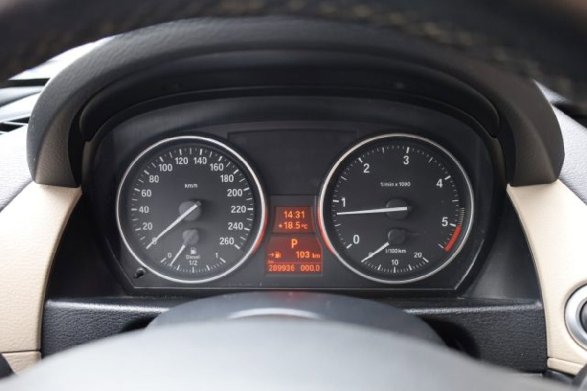 BMW X1 xDrive20d Attiva (5)