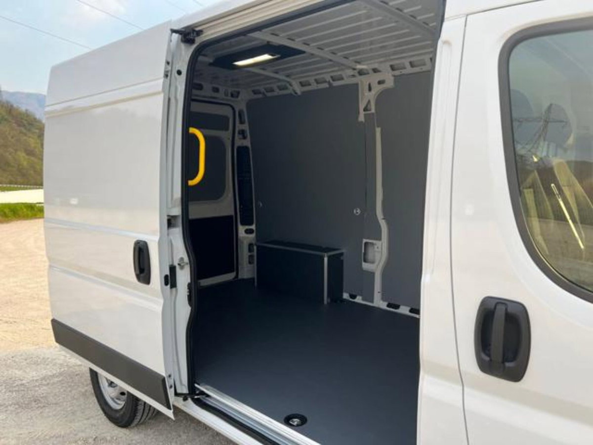 Fiat Ducato Furgone 35 2.2 Mjt 120CV PLM-SL-TM Furgone (12)