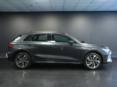 Audi A3 allstreet 2.0 tdi Identity Contrast 150cv s-tronic (7)