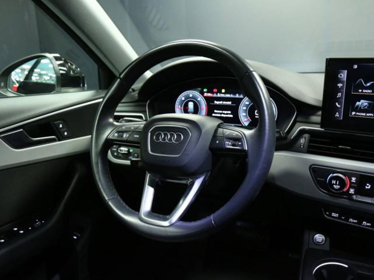 Audi A4 Avant 30 TDI/136 CV S tronic Business Advanced (14)