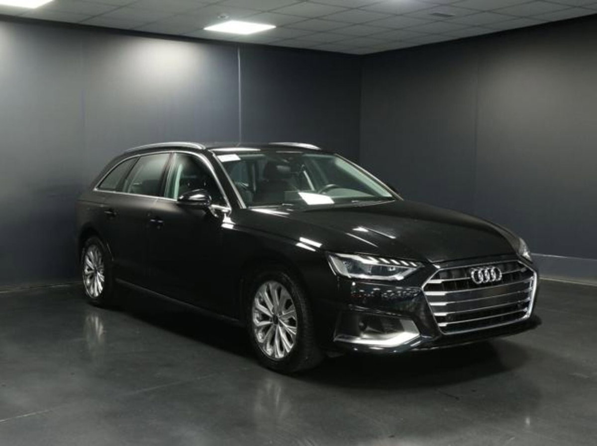 Audi A4 Avant 30 TDI/136 CV S tronic Business Advanced (3)
