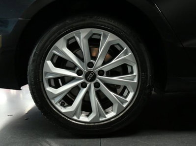 Audi A4 Avant 30 TDI/136 CV S tronic Business Advanced (6)
