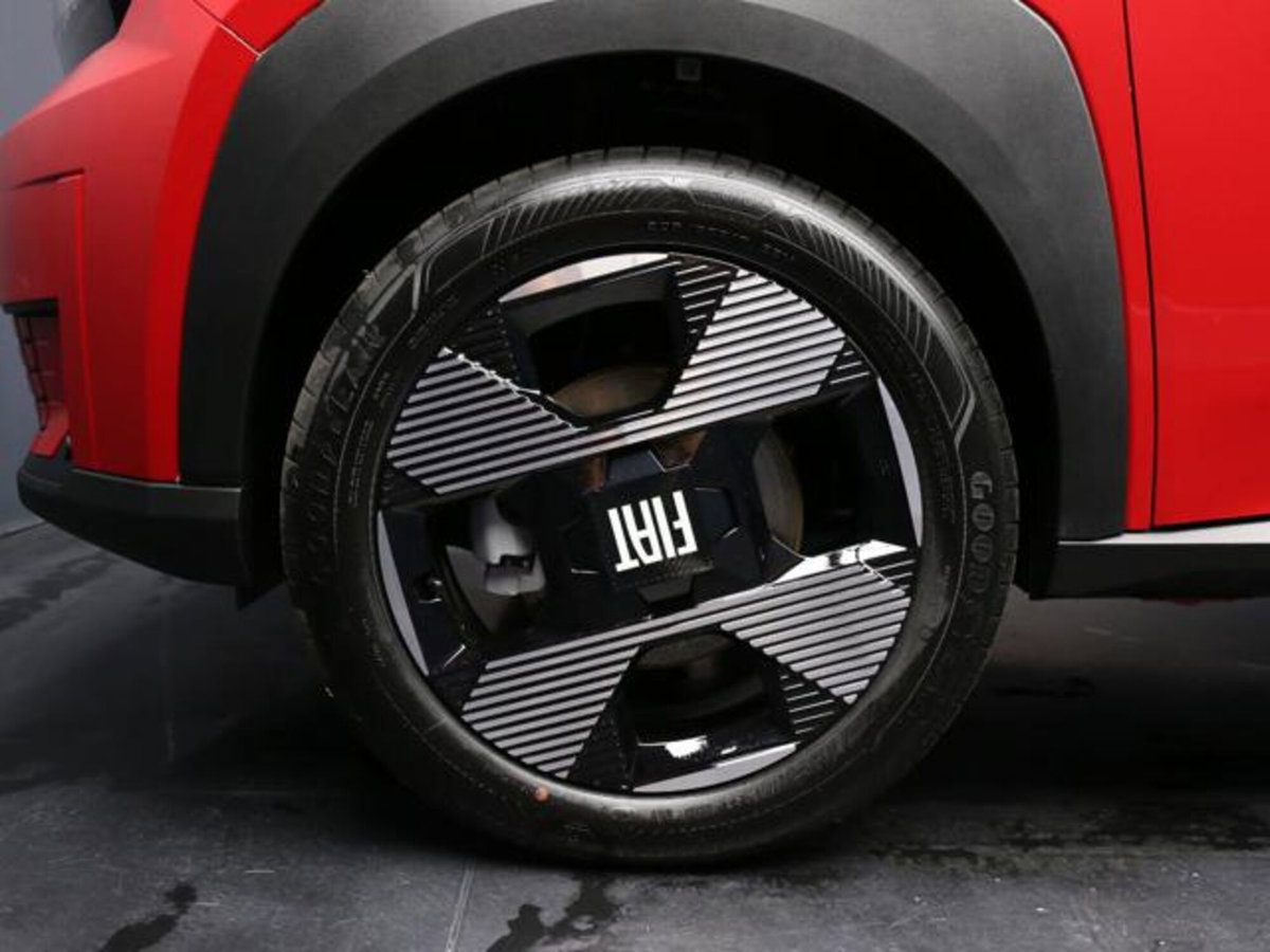 Fiat Grande Panda 1.2 hybrid La Prima 110cv edct (5)