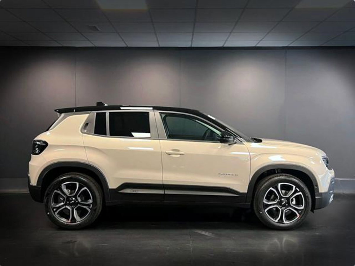 Jeep Avenger 1.2 turbo Summit fwd 100cv (4)
