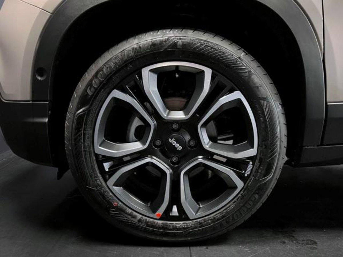 Jeep Avenger 1.2 turbo Summit fwd 100cv (7)