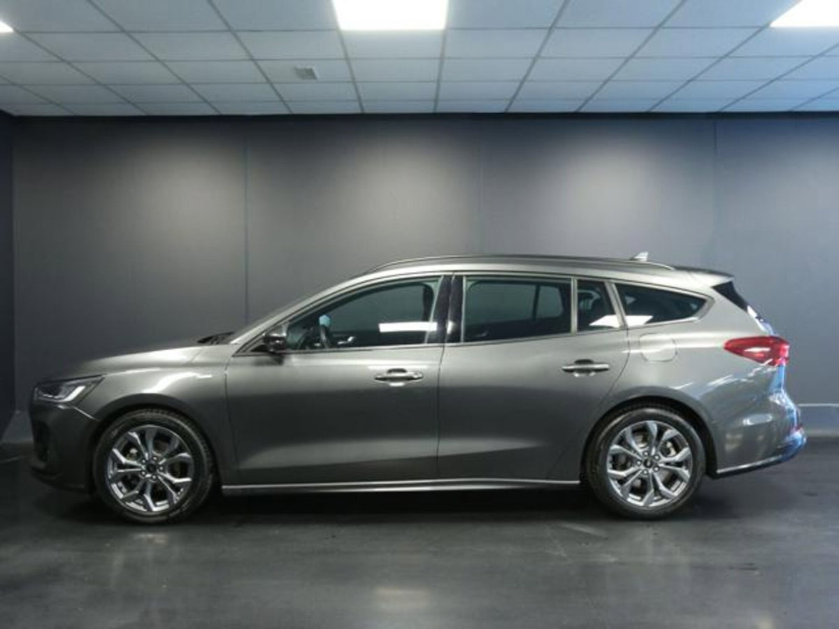 Ford Focus Station Wagon 1.5 EcoBlue 115 CV automatico SW ST-Line Design (2)