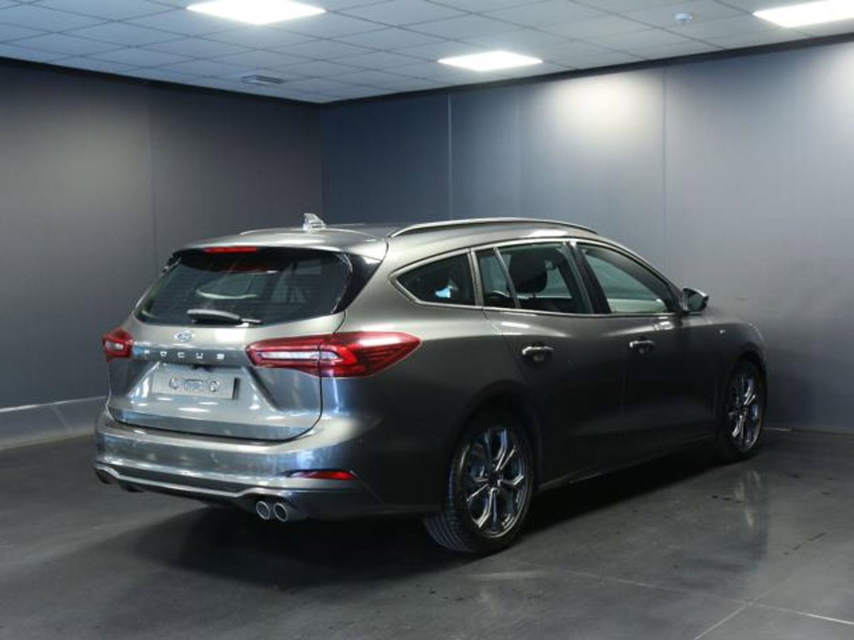 Ford Focus Station Wagon 1.5 EcoBlue 115 CV automatico SW ST-Line Design (3)