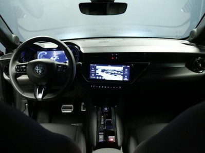 Alfa Romeo Junior 1.2 ibrida Q4 Ti 145cv edct6 (13)
