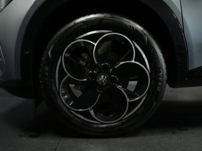 Alfa Romeo Junior 1.2 ibrida Q4 Ti 145cv edct6 (6)