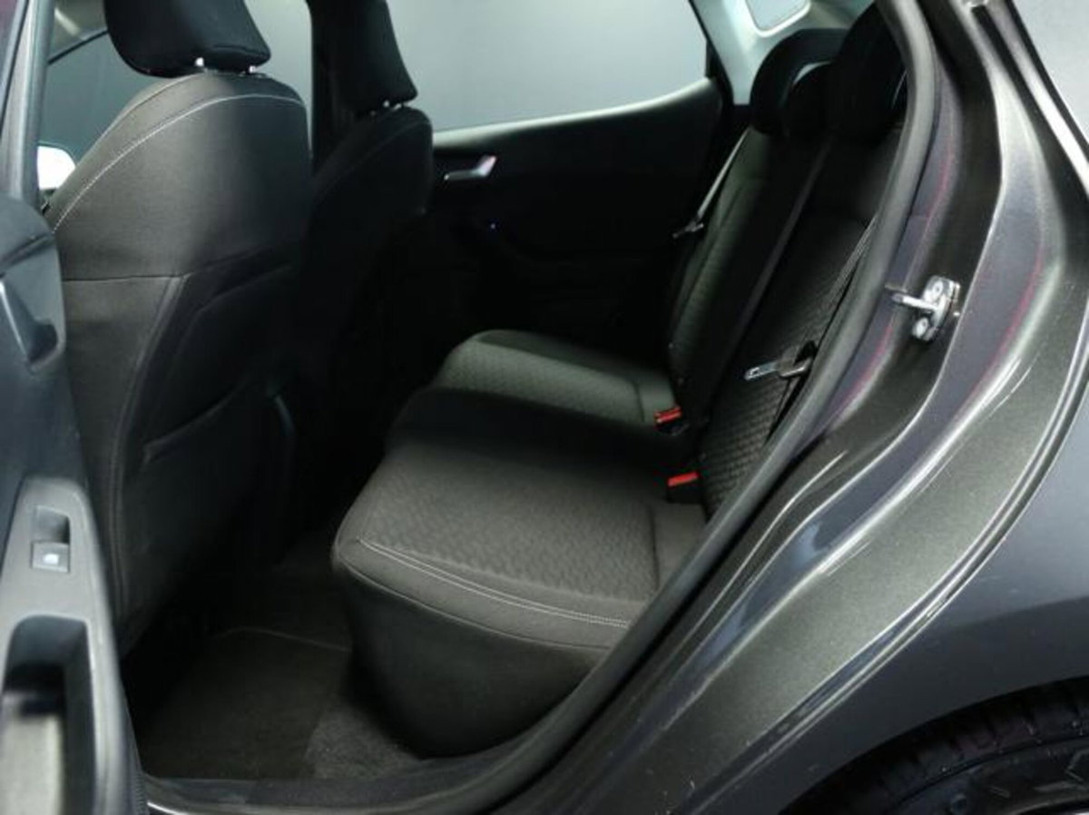 Ford Fiesta 1.1 75 CV 5 porte Titanium (10)