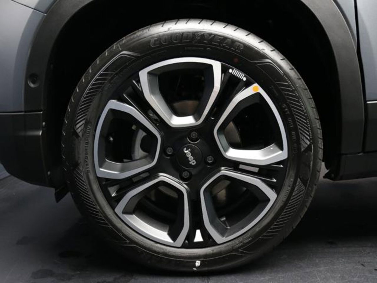 Jeep Avenger 1.2 turbo Summit fwd 100cv (6)