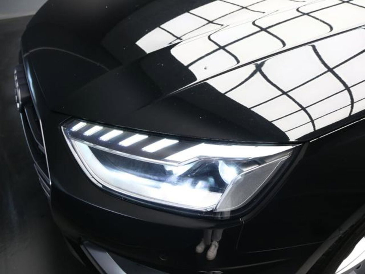 Audi A4 Avant 30 TDI/136 CV S tronic Business Advanced (10)