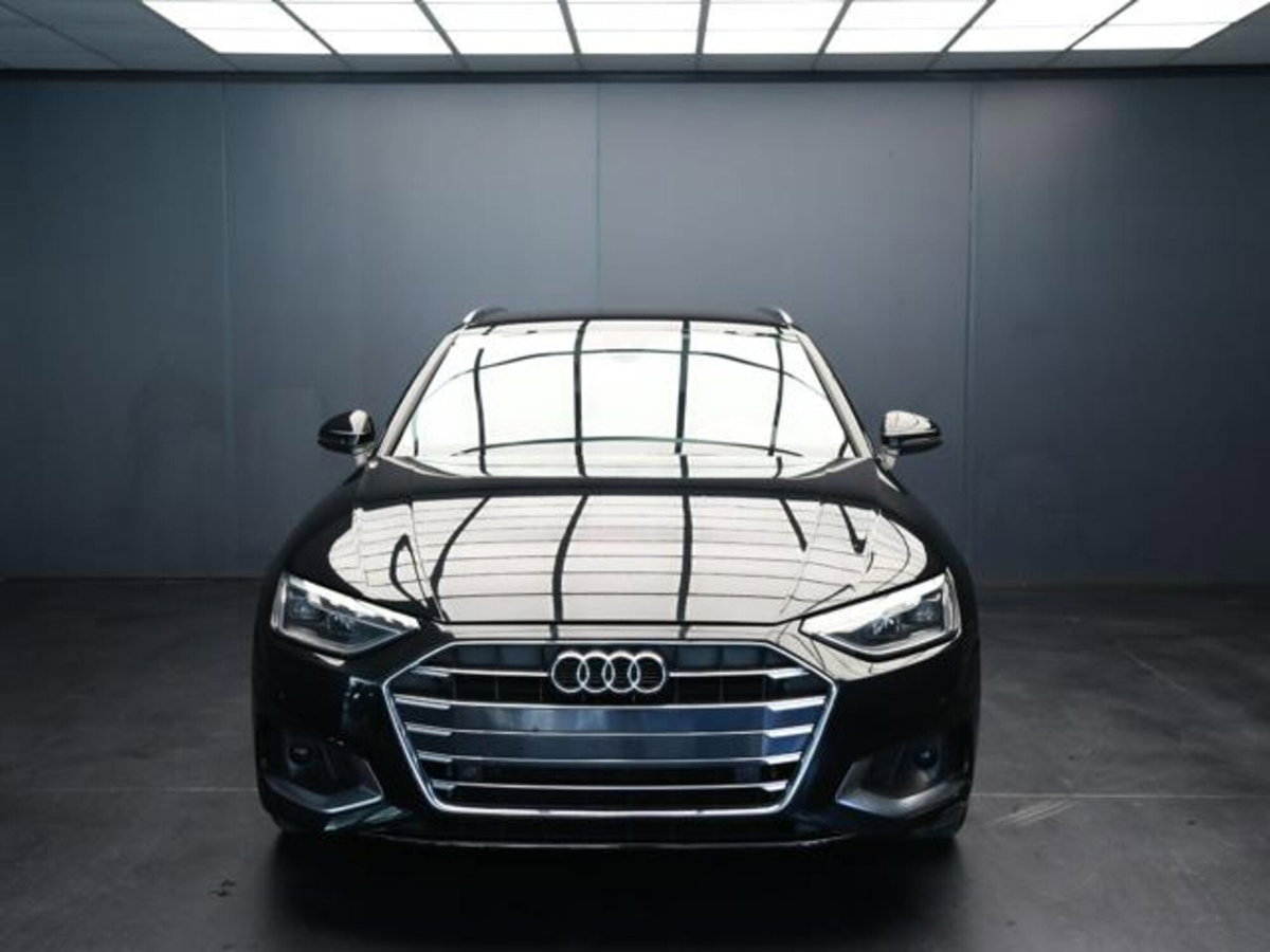 Audi A4 Avant 30 TDI/136 CV S tronic Business Advanced (2)