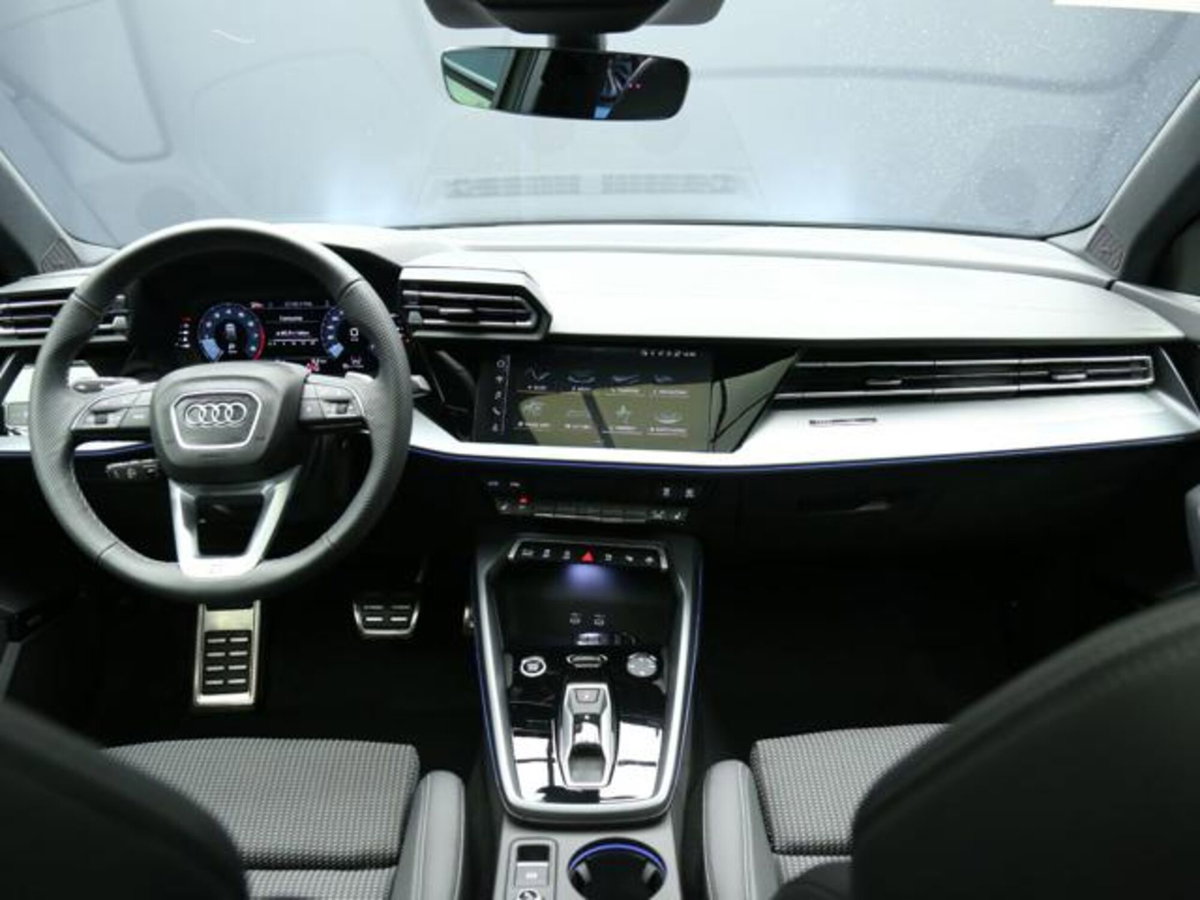 Audi A3 Sportback 35 TFSI S tronic S line edition (12)