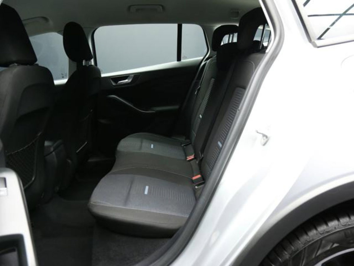 Ford Focus Station Wagon 1.5 EcoBlue 115 CV automatico SW Active Design (9)