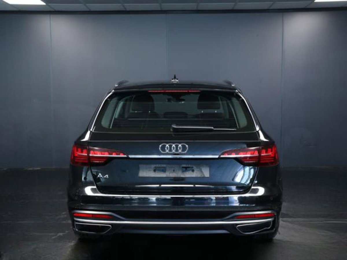Audi A4 Avant 30 TDI/136 CV S tronic Business Advanced (4)