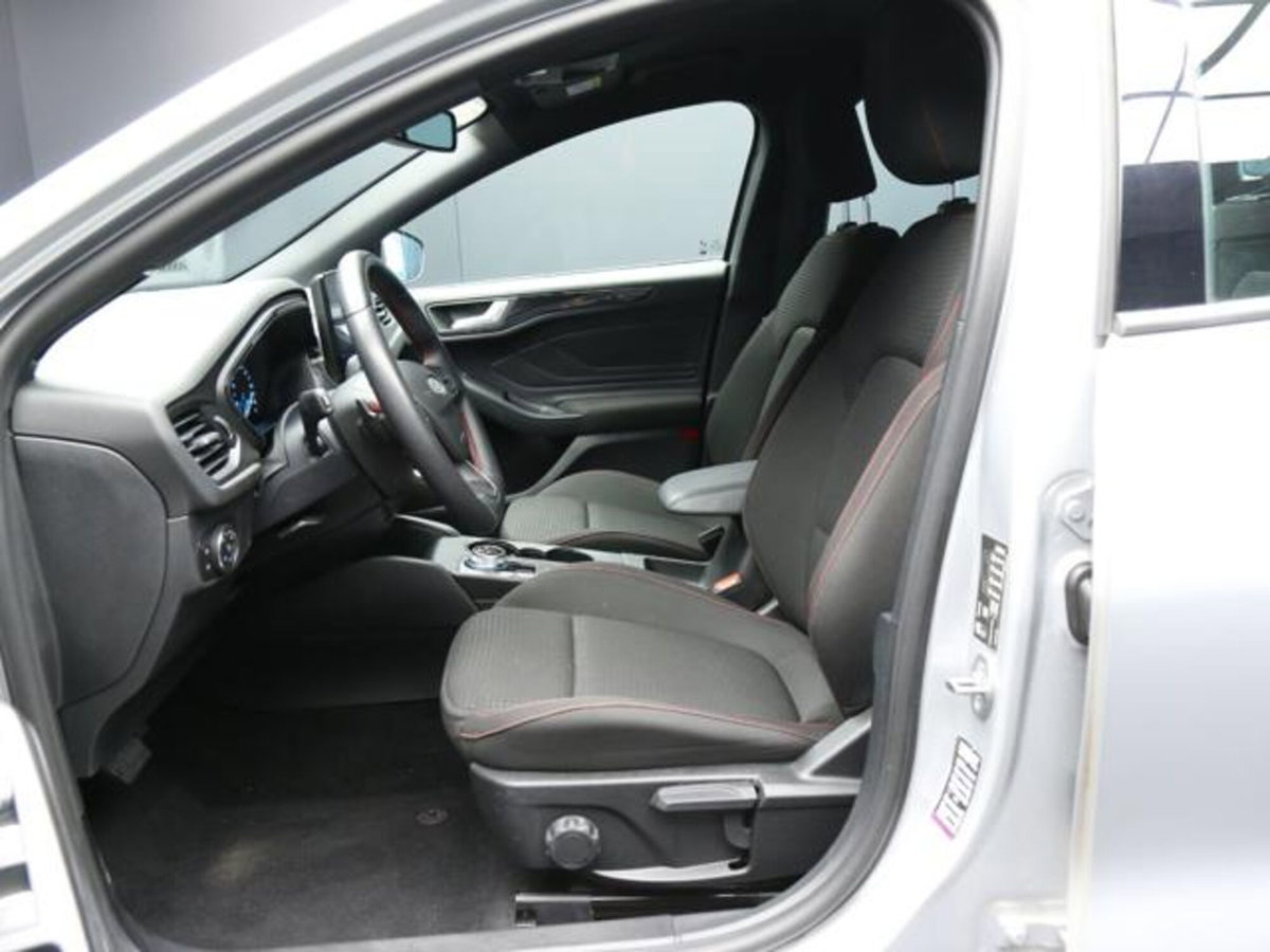 Ford Focus Station Wagon 1.5 EcoBlue 115 CV automatico SW ST-Line Design (10)