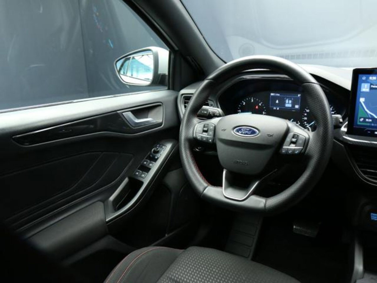 Ford Focus Station Wagon 1.5 EcoBlue 115 CV automatico SW ST-Line Design (13)