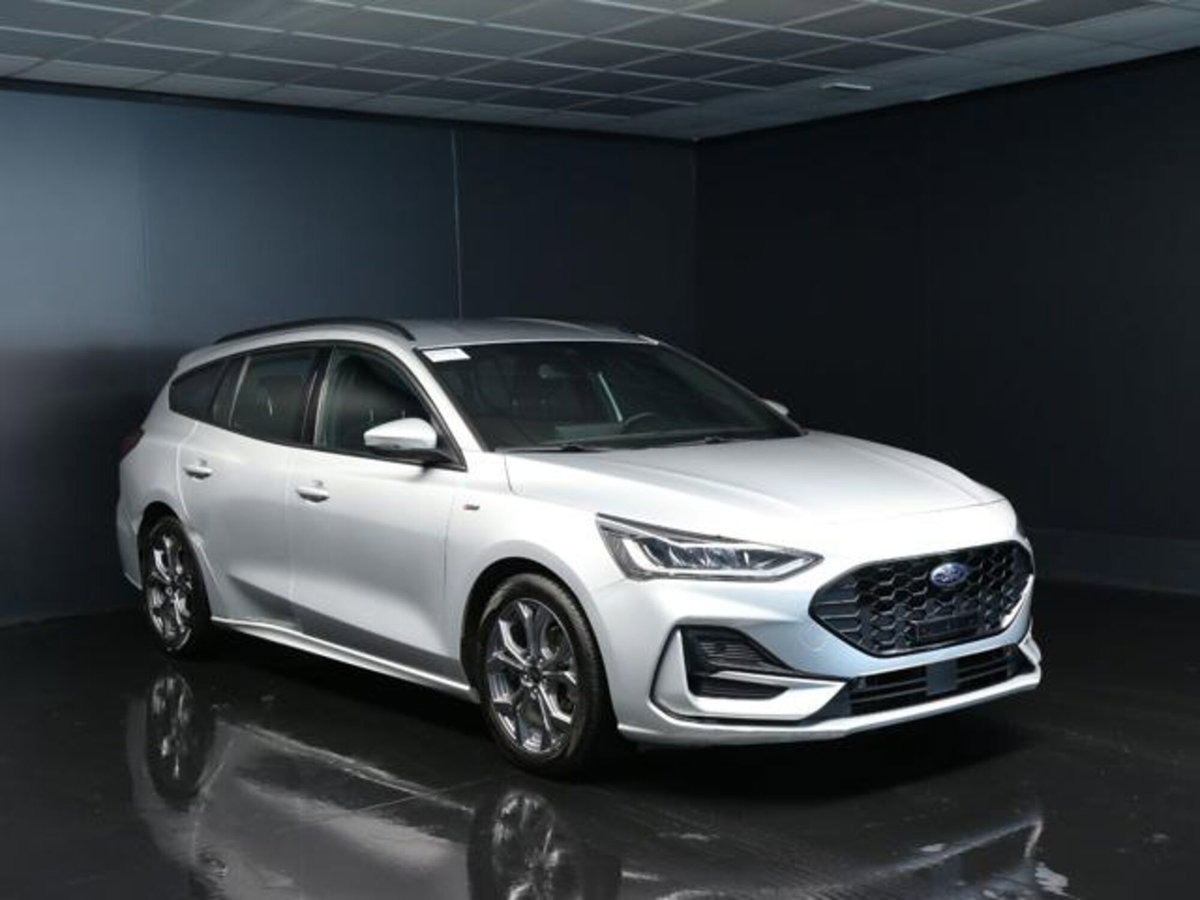 Ford Focus Station Wagon 1.5 EcoBlue 115 CV automatico SW ST-Line Design (3)