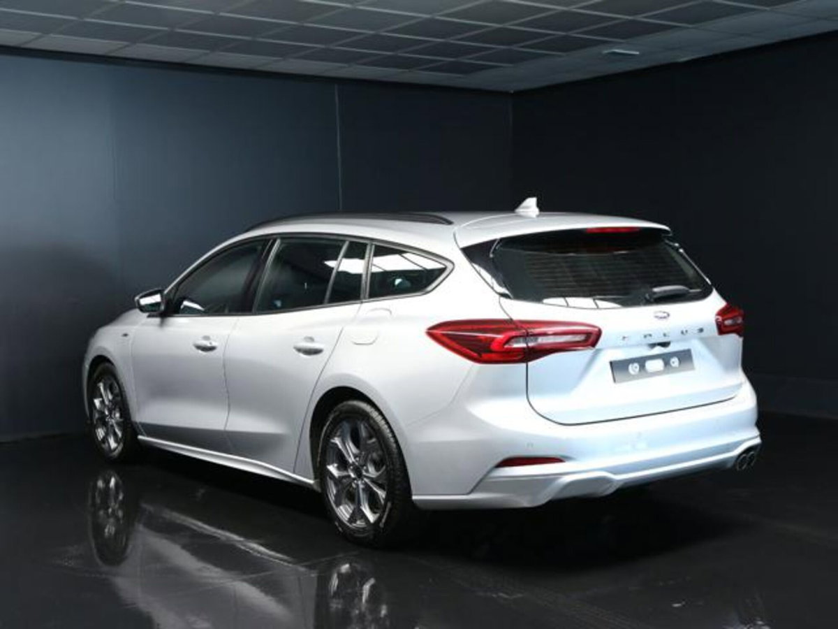 Ford Focus Station Wagon 1.5 EcoBlue 115 CV automatico SW ST-Line Design (5)