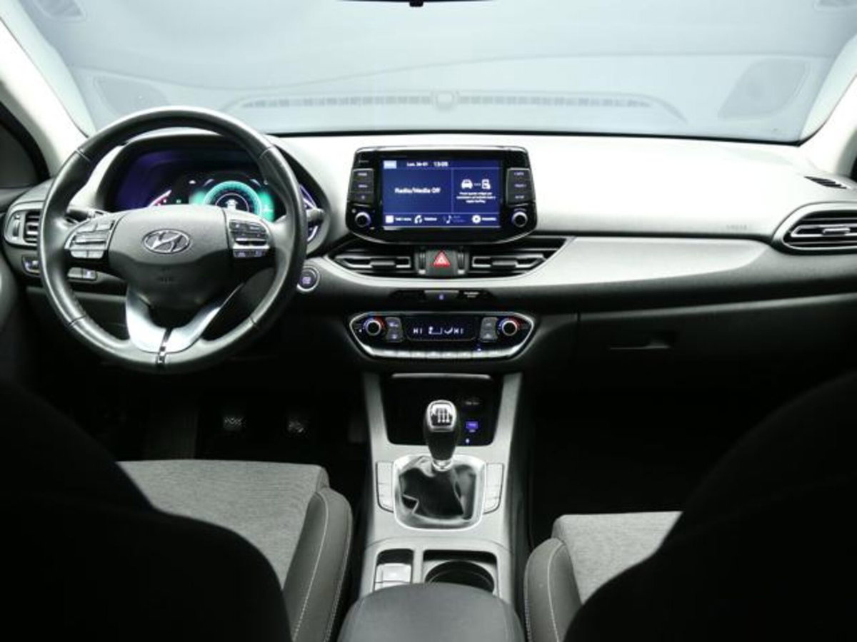 Hyundai i30 Fastback 1.0 T-GDI iMT 48V Prime (11)