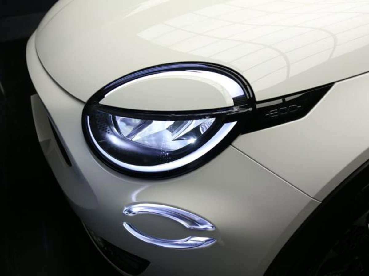 Fiat 600 1.2 hybrid La Prima II 145cv auto (10)