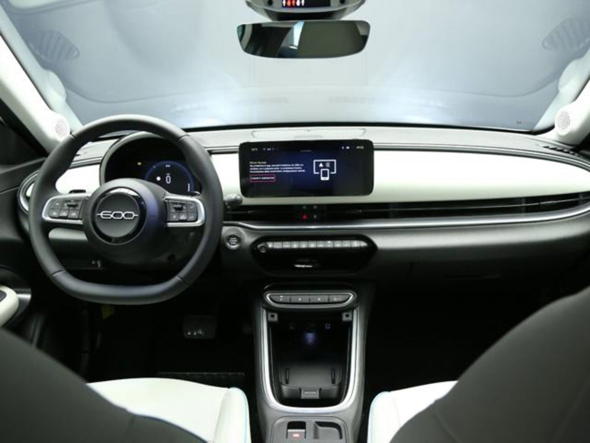 Fiat 600 1.2 hybrid La Prima II 145cv auto (11)