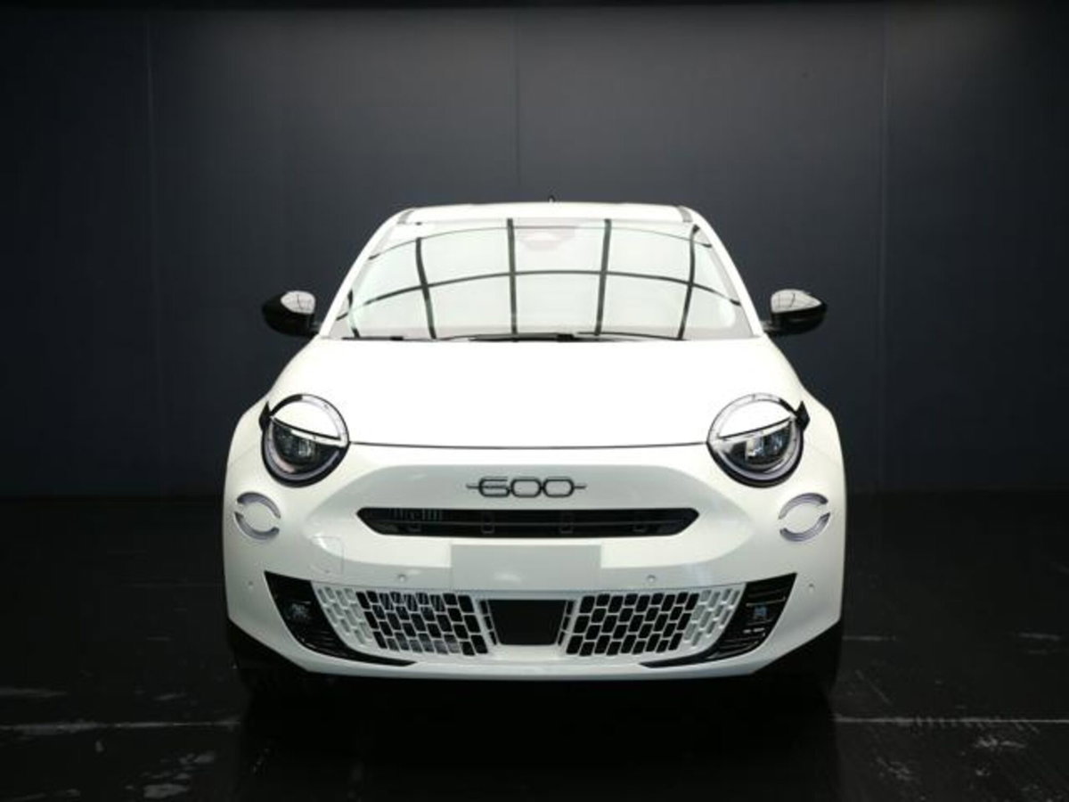 Fiat 600 1.2 hybrid La Prima II 145cv auto (2)