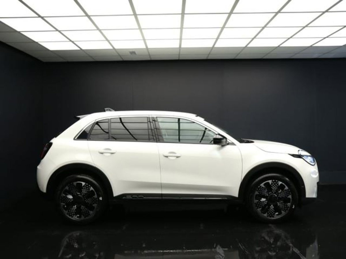 Fiat 600 1.2 hybrid La Prima II 145cv auto (6)