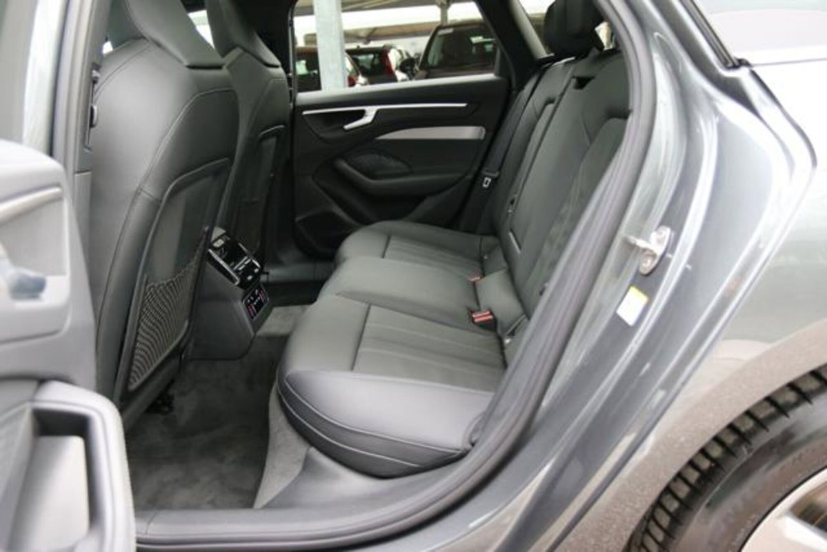 Audi A6 Avant 2.0 tdi mhev + S line edition 204cv s-tronic (3)