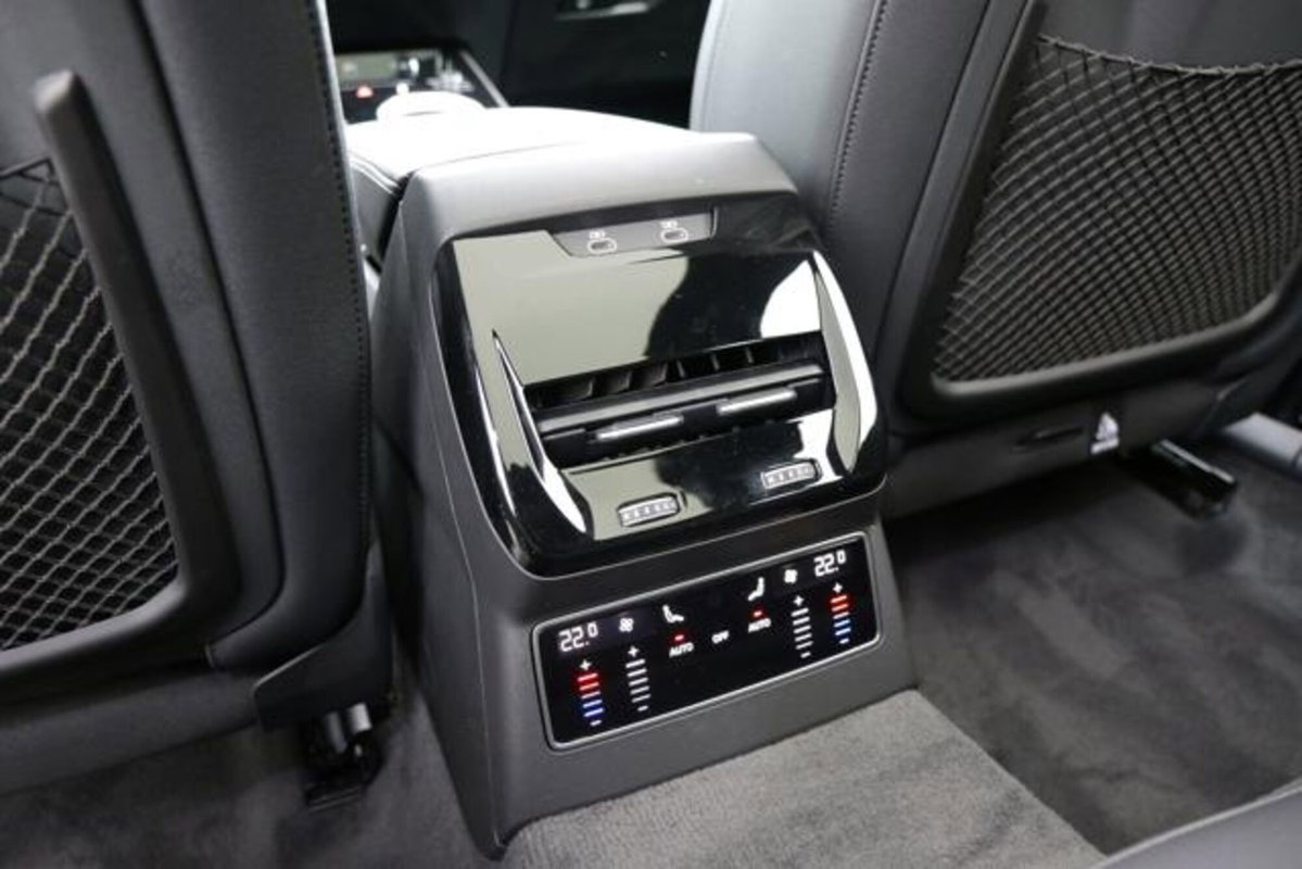 Audi A6 Avant 2.0 tdi mhev + S line edition 204cv s-tronic (9)