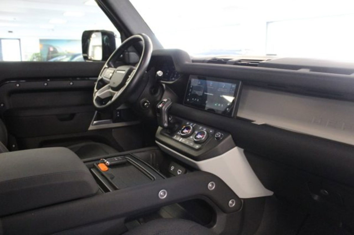 Land Rover Defender 90 3.0D I6 250 CV AWD Auto X-Dynamic S (16)